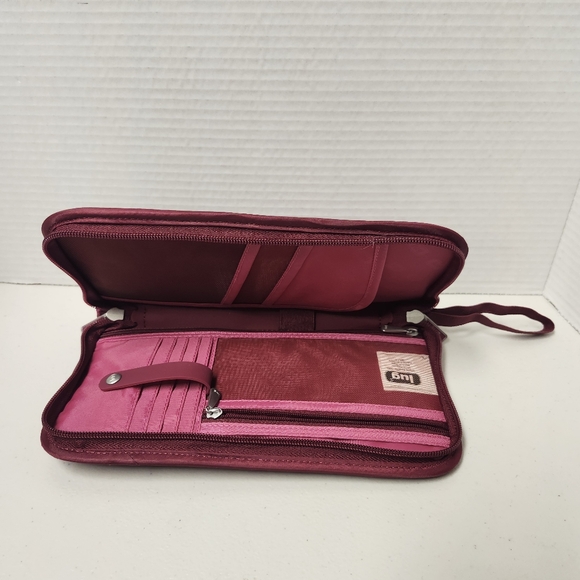 Lug Travel Wallet - Picture 3 of 5